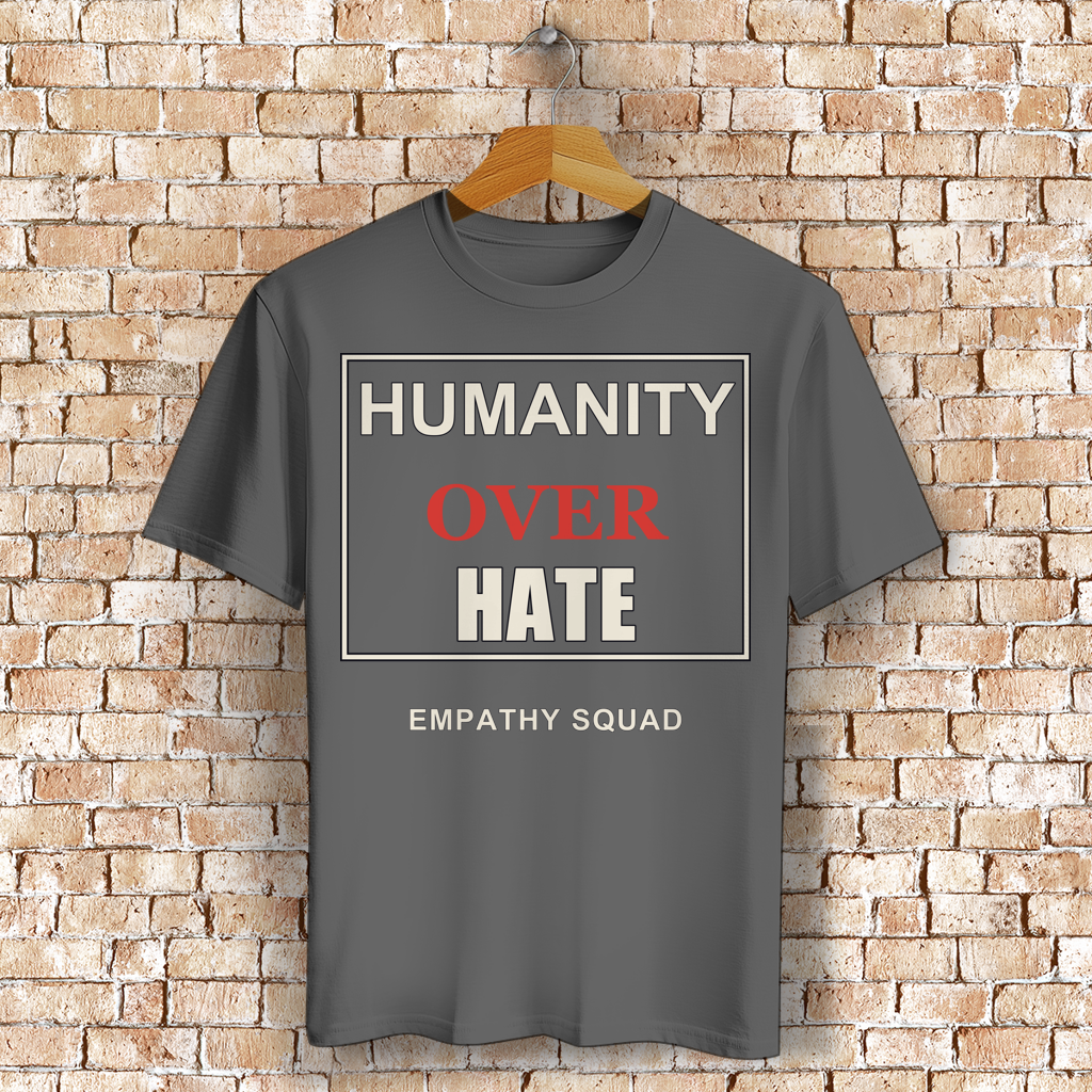 Humanity Over Hate T-Shirt in Dunkelgrau meliert – Vorderansicht
